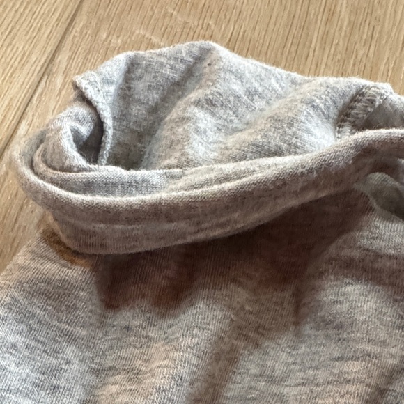 Women’s Black Ribbed Cotton Everlane turtleneck and Gray Gap Turtleneck Sweaters - Picture 3 of 5